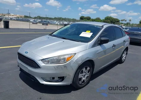 2018 Ford Focus S из США, поврежденный, VIN 1FADP3E23JL242750